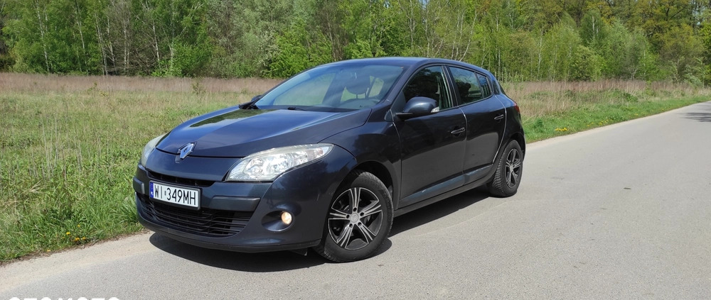 Renault Megane cena 17900 przebieg: 143000, rok produkcji 2010 z Piaseczno małe 781